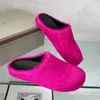 2024 Designer Chinelos Moda Chinelos de Pele Mulheres Rodada Toe Horse Hair Slides Feminino Preto Rosa Vermelho Verde Mules Sapatos Flat Half Slipper Mulher Casual Sapatos de Pelúcia