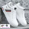 US7-US11.5 sneakers storlek Big Men Platform Designer Rinnande skor för man Casual bekväm tenis utomhussport Vit svarta jogging vandringskor H07 90215 Comtable