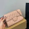 Crossbody çantalar uzun cüzdanlar tasarımcı kadın çapraz vücut woc zinciri altın donanım yüksek kaliteli para çantası yaz moda kırmızı el çantaları kart tutucu