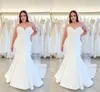 Elegant plus storlek Mermaid Wedding Dresses For Bride Black Women Plus Size Sweetheart Backless Brudklänningar Soptåg för fest Second Reception Dress Custom