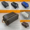 Recomendar DOPP sacos de banheiro Bolsa de cosméticos para mulheres e homens Bolsa de maquiagem de couro Bolsa de higiene pessoal Bolsas de viagem 11