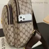 Bolsa de designer avançada e de grande capacidade mochila para mulheres 2023 nova rede de moda vermelha versátil casual mochila estudante bolsa escolar 75% tomada barata atacado