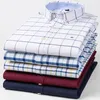 100% Puur Katoen Oxford Shirts voor Mannen Lange Mouw Plaid Shirt Gestreepte Mannelijke BusinessTartan Rood Shirt Mans Designer Kleding 240306