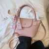 Bolso de mano francés para mujer Nuevo bolso Longxiang Bolso de un solo hombro Bolso pequeño de mano Cruz oblicua Moda para mujer Bolso de mujer popular versátil