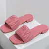 Diseñador Sandalias para mujer Zapatillas de verano Playa Diapositiva Chanclas de cuero Tacones planos Sandalias para mujer Moda Zapatos de mujer