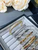 Light Luxury v Jintiffays Lock Bracelet High Quality New Ins Premium Feel 18Kヘッドスタイル3VSL