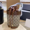 2021 Women Luxurys Designers Stuff Sacks Drawstring Leather Shoulder Satchel Clutch Bags Lady String Barrel-formade vanliga handväskor 301i