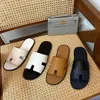 Designer Sandaler för män glider Sandale Mens Flat Sliders Shoes Shoes Bottom Flop Flops Summer Casual Beach Sandal Real Leather Top Quality With Box 10A