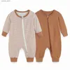 Jumpsuits Nyfödda pojkekläder sätter 0-24m 2/3-stycken 2-vägs blixtlås Bomull baby flicka kläder unisex hösten rompers vårtecknad l240307