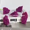 Ruwe honingraat robijn korund kristal vrije vorm mineraal exemplaar UV-reactief