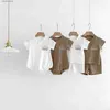 Jumpsuits 2024 Zomer Baby Jongens Kleine Beer Gewikkeld Romper Korte Mouw Ronde Hals Tops Katoen Effen Shorts Pak Peuter jongens Outfit L240307