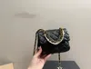 Lyxdesigner axelväskor Pearl Chain Fang Fatty Handväskor Fashion Shopping Satchels Totes Leather Crossbody Messenger Bag Flap Purses Black Plånbok Portfölj