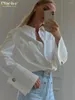 Kvinnors blusar Clahusce Fashion Woman 2024 Elegant Lapel Long Sleeve Office Lady Shirts Casual Loose White Pockets Tops Female Clothing
