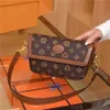 70% de desconto na fábrica para mulheres, popular, pequeno, quadrado, versátil, bolsa crossbody à venda