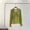 Damesblouses Franse chique damesblouse Aankomst V-hals Volantrand Plooien Lange flare mouwen Lente Casual vrouwelijk Blusa Drop