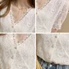 Été femmes hauts et chemisiers coréen col en v point dentelle chemise doux à manches courtes crochet fleur creux femme vêtements Blusas 13985 240223