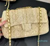 Klassisk halmgyllene kulkedja axelpåsar solsken gräs guld hårdvara klaff crossbody designer kvinnor stor kapacitet väska