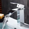 Banyo Lavabo Muslukları Havza Musluk Pirinç Vanity Gemisi Lavabolar Washbasin Soğuk ve Su Mikseri Musluk Şelale Güverte Montajı Krom Tek