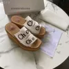 Sole Summer Letter Woody Rope 2024 Cloe New Cross Designer Printed Thick Sandals Elevated Woven Bag Slipper Beach for Sandal Women U6p1