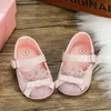 018m Born Baby Girls Shoes 유아 스팽글 스팽글 크라운 블링 프린세스 Nonslip 고무 바닥 부드러운 밑창 Firstwalkers 240307