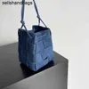 Women Crossbody Bag Cassettes Bottegvenetas Woven Sheepskin 7a Counter Quality Denim Mens and Womens med och 15 hink med produktlansering Summer19OW