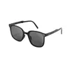 Fällbara solglasögon Fashion Spring Sun Protection Solglasögon Portable Ultra Light UV Protection Solglasögon Samma stil för män och kvinnor
