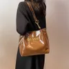 70% Factory Outlet Off Modèle haut et cuir portant un sac pour femme minimaliste pour les déplacements d'été fourre-tout unique en vente