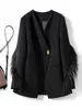 Abiti da donna Donna Vintage Scollo a V Piume Nappe Cuciture Blazer Cappotto Nero Giacca allentata Capispalla femminile in pelliccia a maniche lunghe