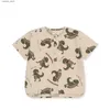 Jumpsuits in Stock Cute Kids T Shirt och Pant Set KS Spring Summer Dinosaur Printed Children Boy Top Tee Shorts Set Cute Baby Rompers L240307