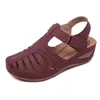 Femmes Summer Slipper Designer Sneakers Noir Blanc Rose Bleu Hommes GAI Femmes Sports de plein air Formateurs GAI savba