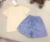 Survêtements de marque pour enfants Ensemble de t-shirt pour bébé multicolore en option Taille 100-160 CM Ensemble deux pièces T-shirt et short pour garçons avec impression de motifs de bonbons 24 mars