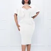 Vêtements ethniques Élégant Solide Dos Nu Taille Haute Mini Robe Mode Col Montant Demi-manche Hip Wrap Tempérament Dames Creux Out