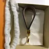 2020 Modemerk Designer Sleutelhanger Gift Mannen En Vrouwen Souvenir Auto Tas Accessoire Box88272A