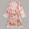 Vêtements de nuit pour femmes Ensemble de pyjama à imprimé floral Femmes Robe en dentelle 3 pièces Cami Top Shorts avec Robe Peignoir Lingerie Sexy Robe de Nuit