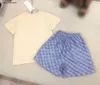 Yeni Çocuk Trailtsuits Çok Renkli İsteğe Bağlı Bebek T-Shirt Seti Boyut 100-160 cm İki Parçalı Set Şeker Desen Baskı Boys Tişört ve Şort 24MAR