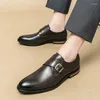 Sapatos casuais homens clássicos vestido ao ar livre moda slip-on couro para ponto dedo do pé negócios formais mocassins masculinos
