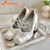 Scarpe eleganti Tacchi grossi Décolleté Lolita Marca 2024 Primavera Estate Stile francese Eleganza Donna Lace Up Balletto Singolo