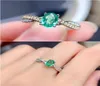 Chic Small Green Crystal Emerald Cyrcon Diamonds Pierścienie dla mężczyzn PTT950 Białe złoto biżuteria Trenda Akcesoria3890313