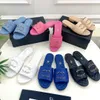 Color Channel Pantoufles Sandales 2024New Mocassin Piscine Casual Chaussure Plat Homme Mule Femmes Sliders Sexy Fille Summer Beach Luxury Designer Slide Mens Taille 35-41 Sandale Cadeau