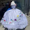 Abiti Quinceanera bianchi messicani ricamati Cultura Charro Abiti da sposa Messico con fiocco blu vestido para 15 quinceanera Robe De Mariee Boda 2024 Sedici