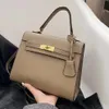 Luxe schoudertassen Designer messenger bag Handtassen met dik kettinghandvat Leren handtas clutch eenvoudig ontwerp Effen damestas