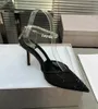 Neue Kristall Kette Sandalen Designer Spitz Dünne High Heels Hochzeit Schuhe Flacher Mund Zurück Leere Pailletten Sexy frauen Schuhe