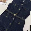 Milan Runway Dress 2024 Navy Blue Sleeveless Belt Denim Slim Pockets Buttons Långa klänningar Holiday Vestidos de Festa denims klänning 3074