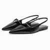 Sandales d'été à fond plat en cuir noir pour femmes, chaussures de Ballet à bout pointu, à talons bas, à la mode, pour la plage, 2024