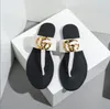 Pantofole moda di lusso firmate Estate nuove infradito Infradito piatte con fibbia in metallo da donna Pantofole per il commercio estero di alta qualità