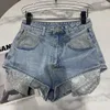 Kvinnor Jeans 2024 Summer Y2K Shorts Womens Rhinestone Pants Street Girl Metal Diamond Pocket Leak Design Denim