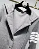 2024 primavera cinza/bege vestido de duas peças feminino designer mangas compridas jaquetas com capuz e saias curtas conjunto 2 peças 3078