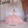 Pink 3D Flowers Beading Pearls Ball Gown Quinceanera klänningar från axelapplikationerna spetskorsett söta 15 vestido