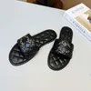 Sandales de créateurs Paris Fashion Sliders Pantoufles de luxe pour femmes 2C Sandales de marque à fond plat Été Classique Marque Slide Beach 2023 Chaussures de plein air Chaussures de créateurs