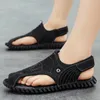 Sandalen Heren Zomer Pinch Toe Handgemaakt Leer Ademend Platte Casual Schoenen Antislip Strandslippers